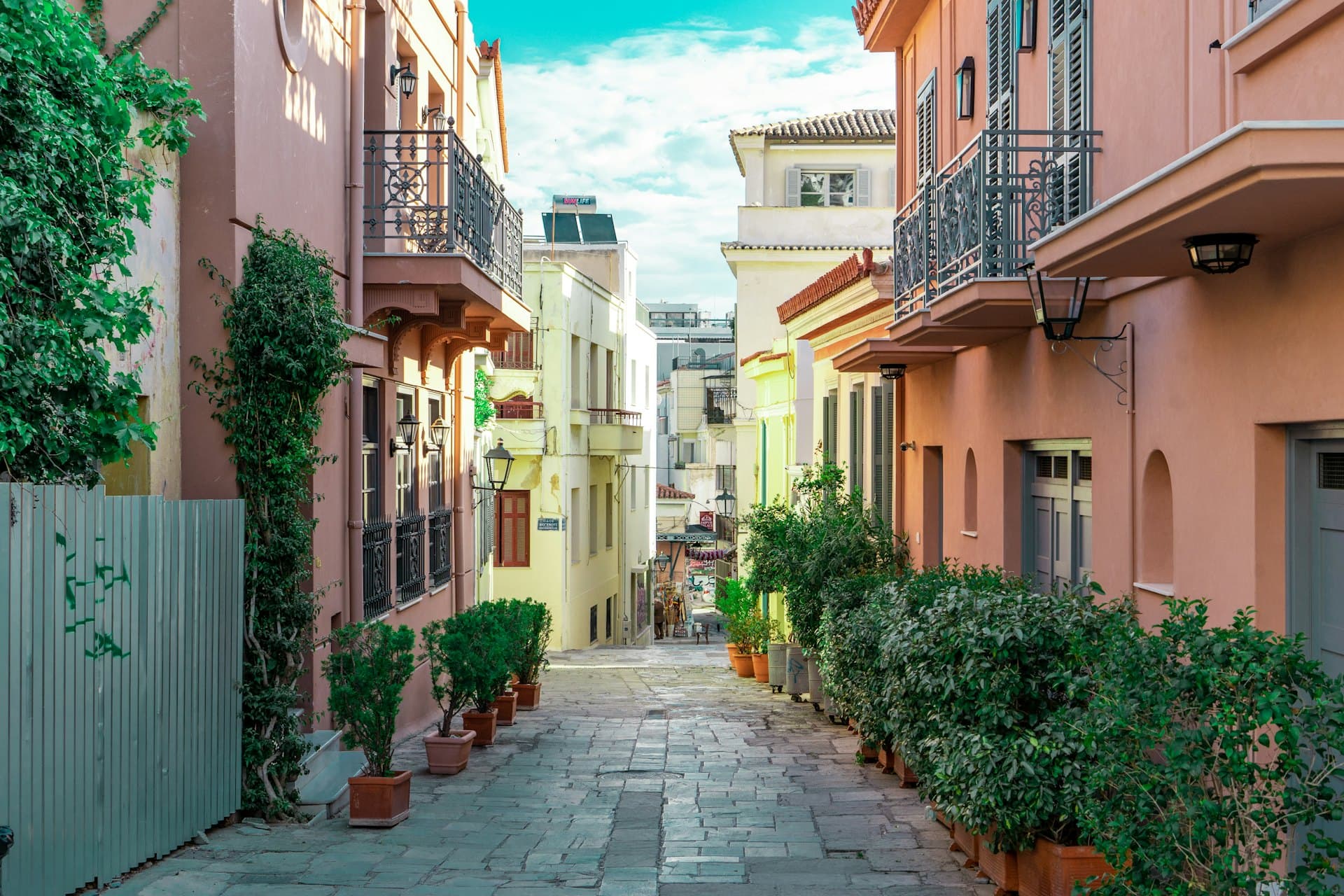 Daily life on an Athens street